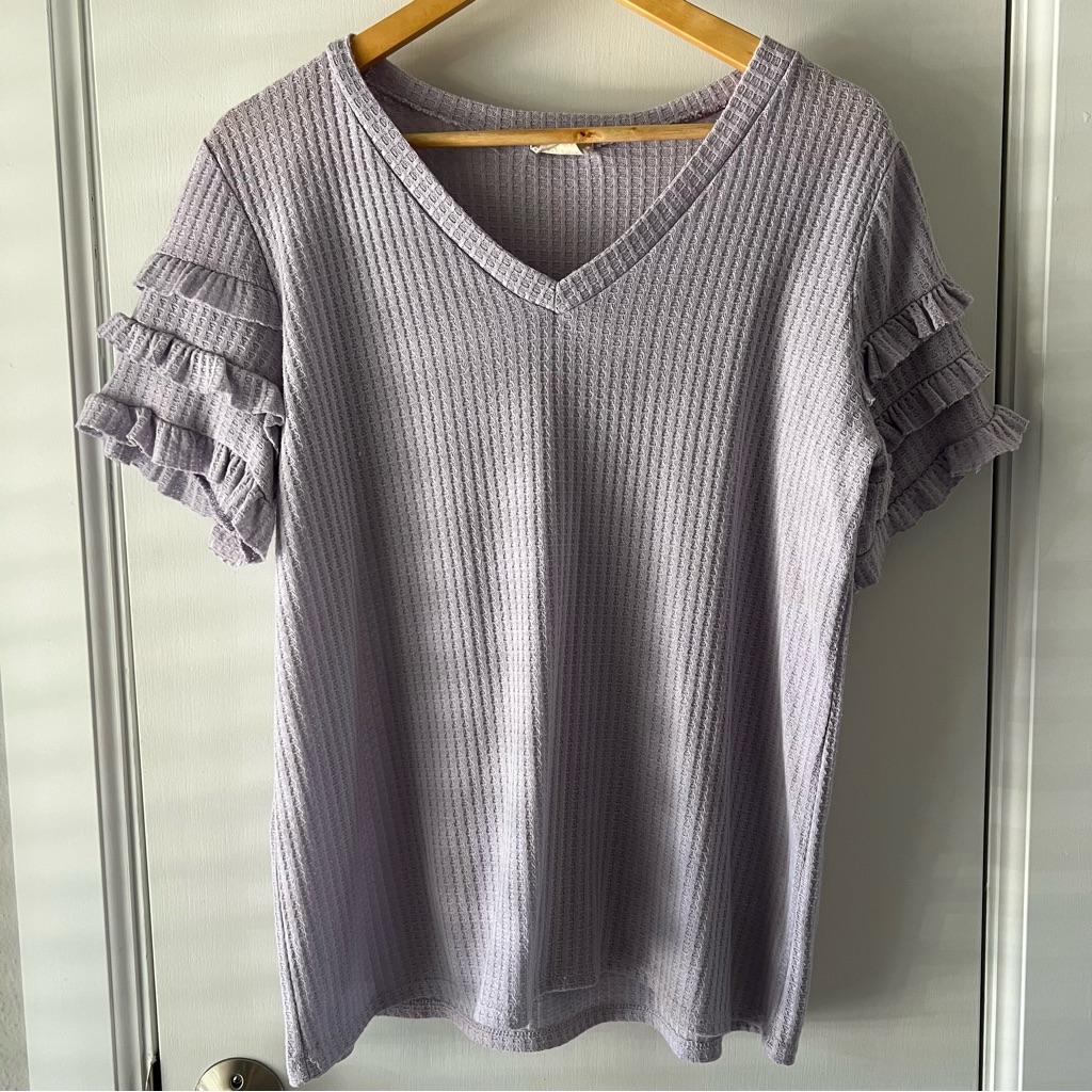 143 Story Light Purple Ruffle Sleeve V Neck Waffle Tee Size Large